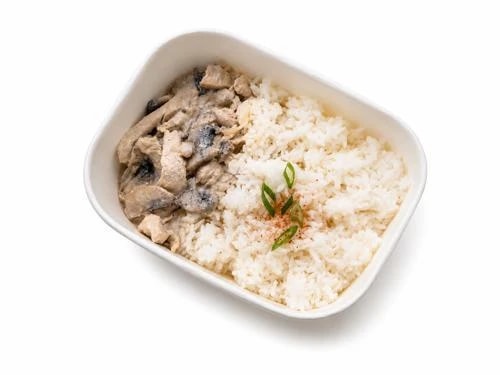 Курица с грибами и рисом